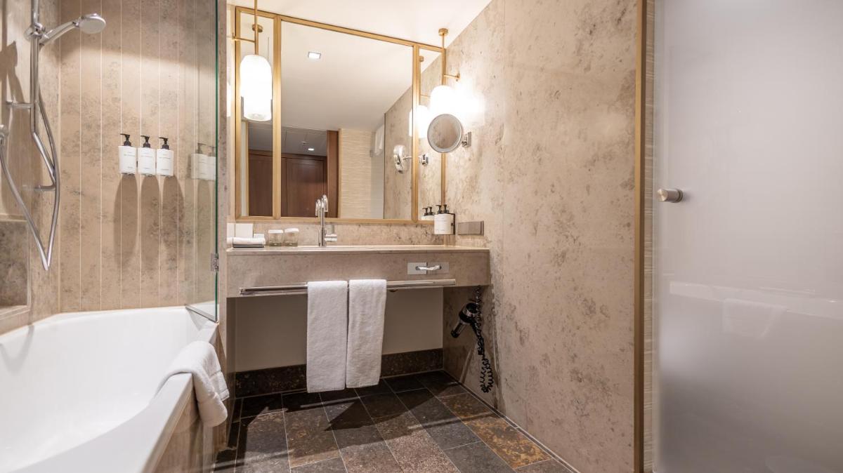 Ein Badezimmer in der Unterkunft InterContinental Berlin by IHG
