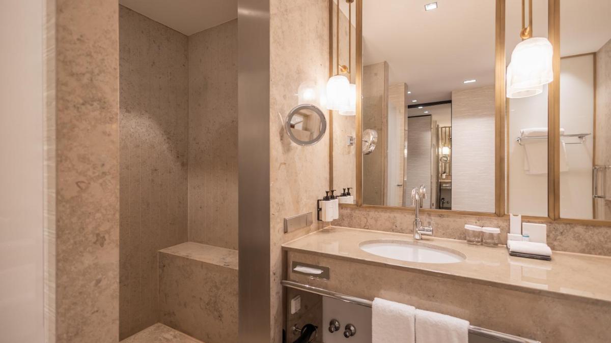 Ein Badezimmer in der Unterkunft InterContinental Berlin by IHG