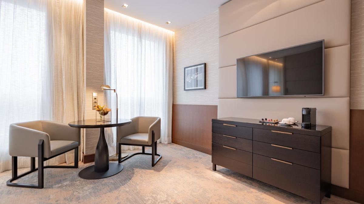 TV/Unterhaltungsangebot in der Unterkunft InterContinental Berlin by IHG