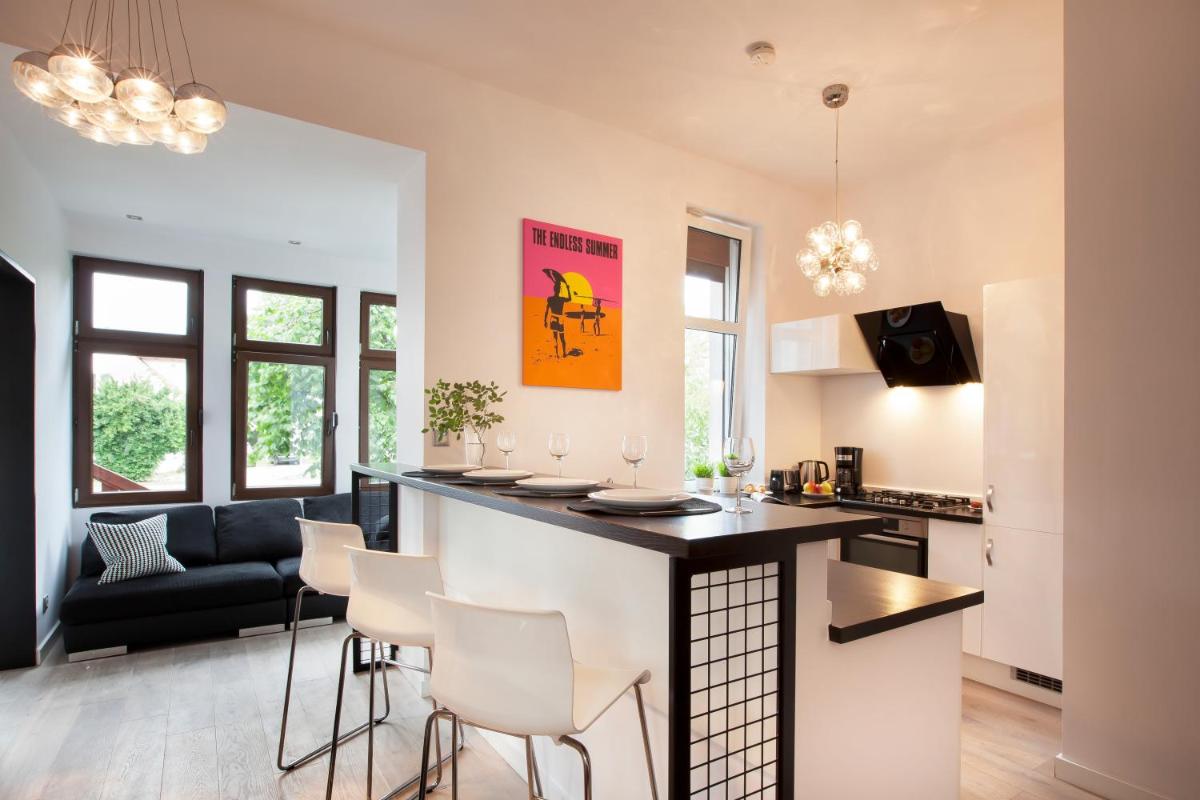 Rj Apartments Dejw - Housity