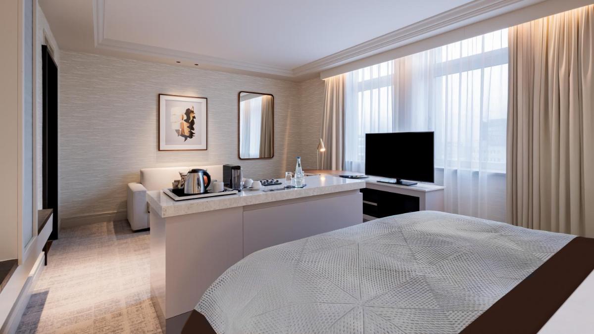 TV/Unterhaltungsangebot in der Unterkunft InterContinental Berlin by IHG