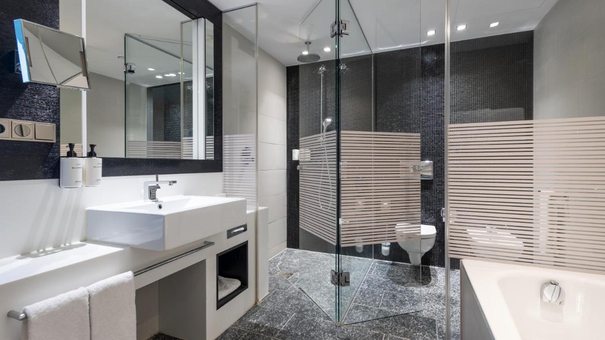 Ein Badezimmer in der Unterkunft InterContinental Berlin by IHG
