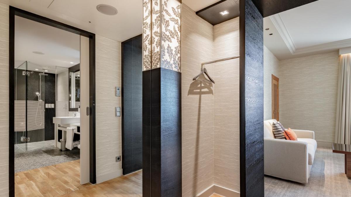 Ein Badezimmer in der Unterkunft InterContinental Berlin by IHG