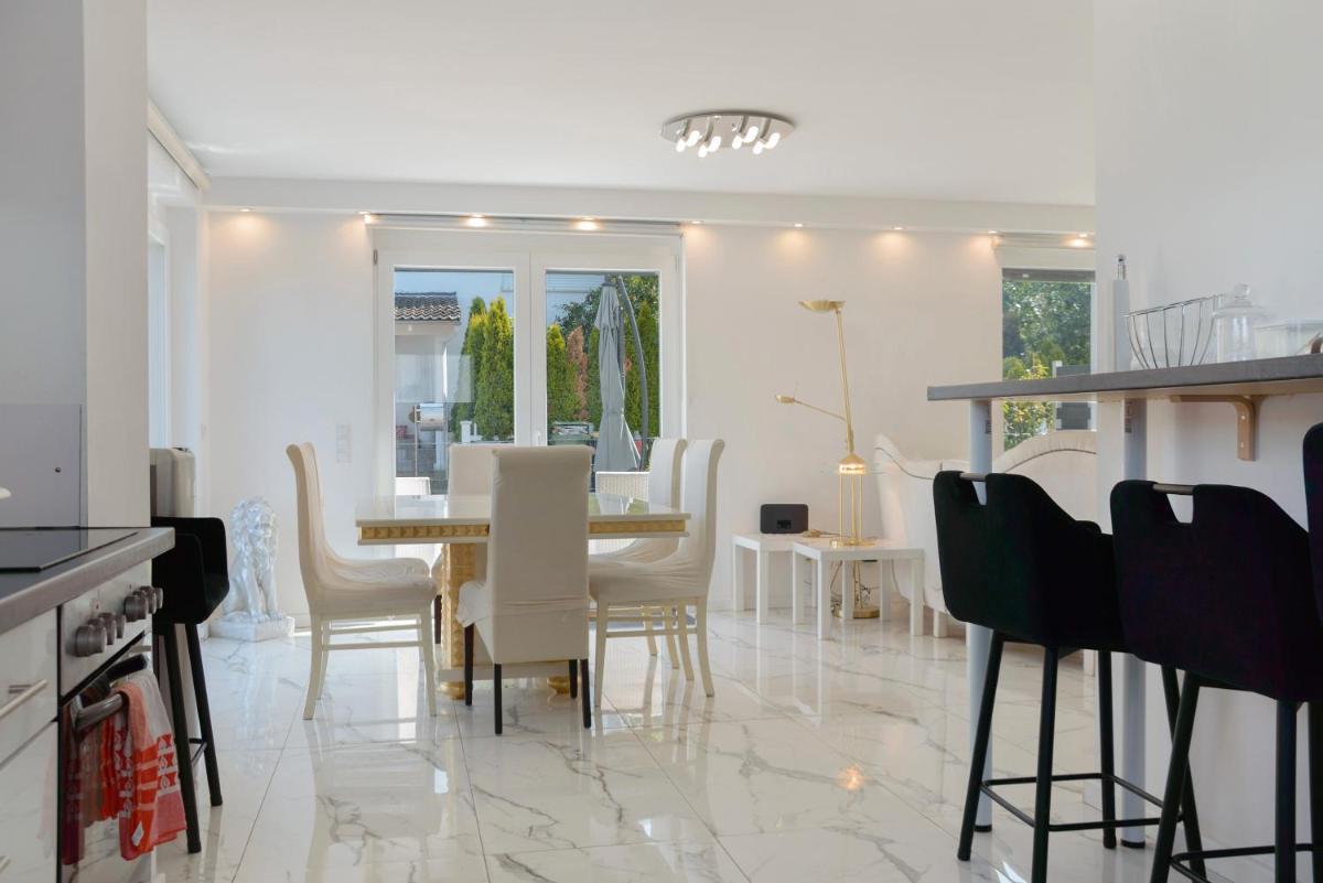 Luxusvilla Neubau 1 - Housity