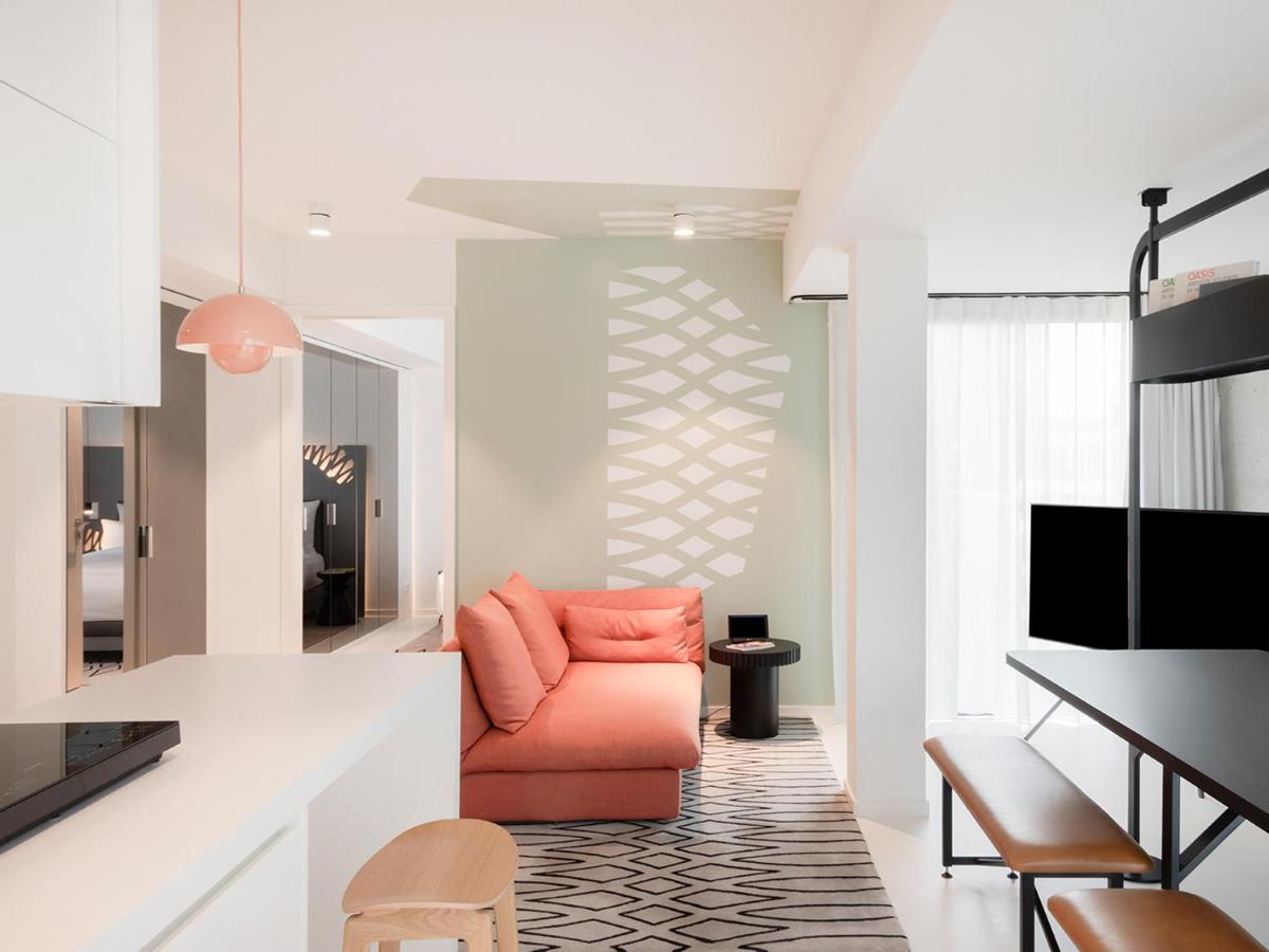 TV/Unterhaltungsangebot in der Unterkunft KPM Hotel & Residences Berlin, a Member of Design Hotels