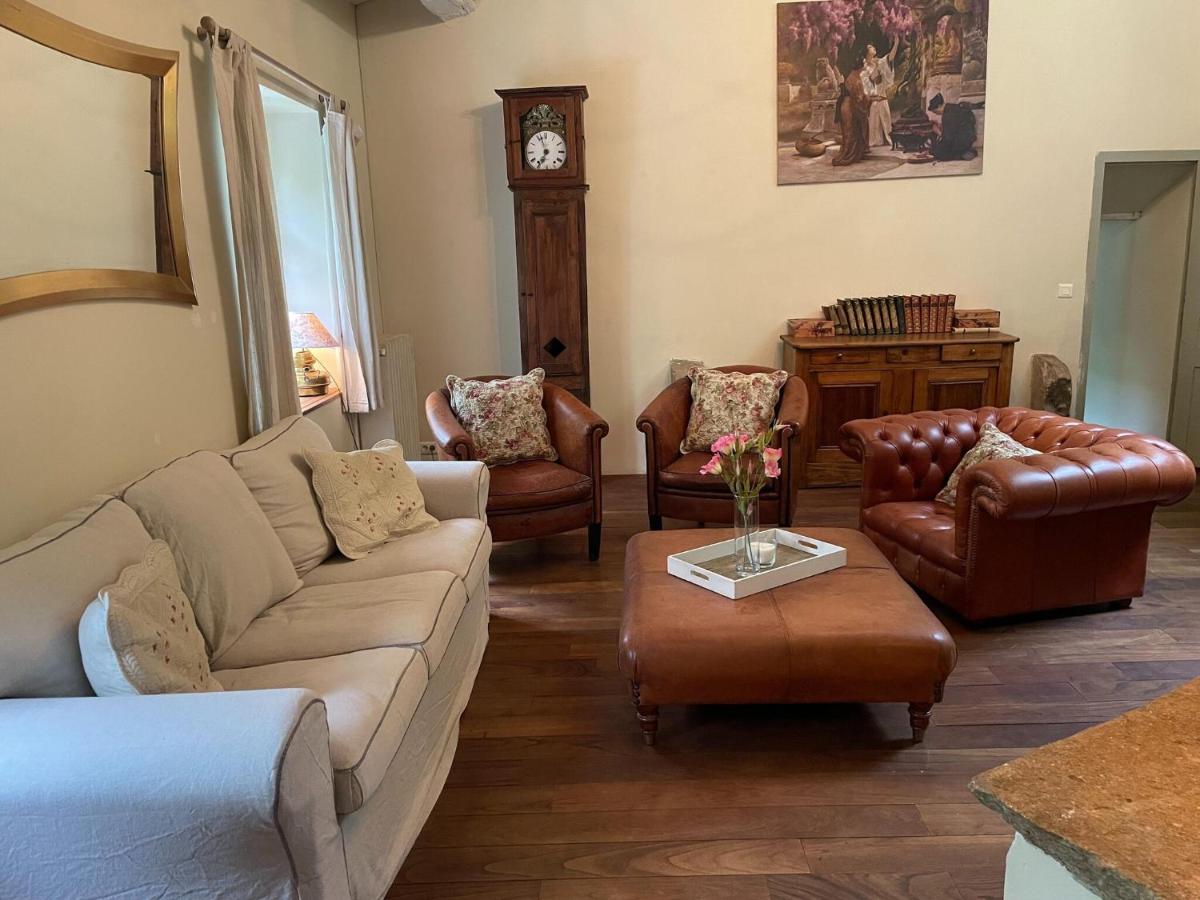 Hillside Haven in Courniou - Housity