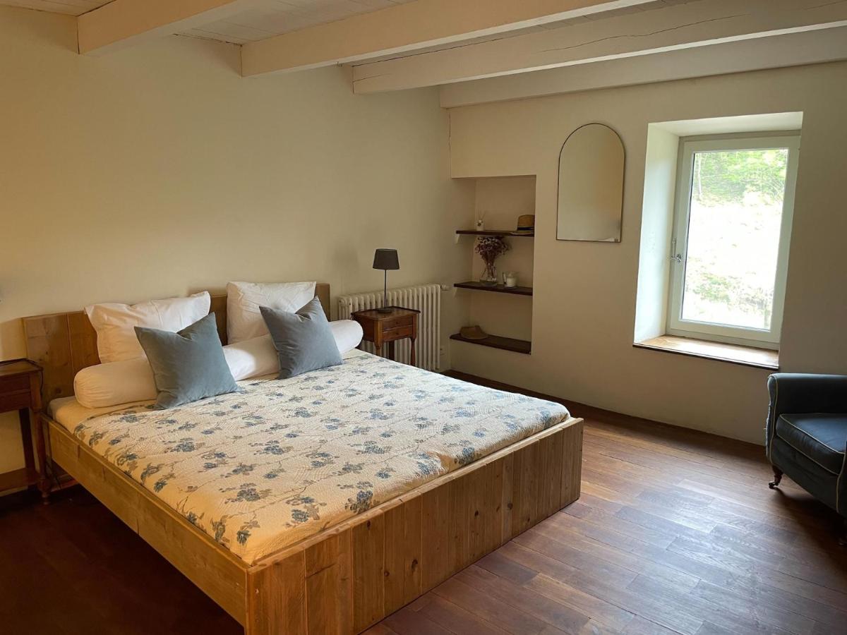 Hillside Haven in Courniou - Housity