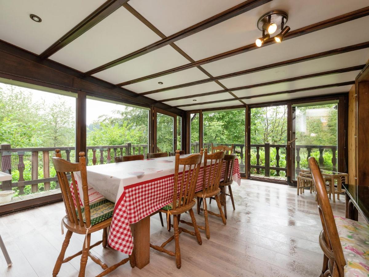 Sympathic Chalet not far from La Roche en Ardennes - Housity