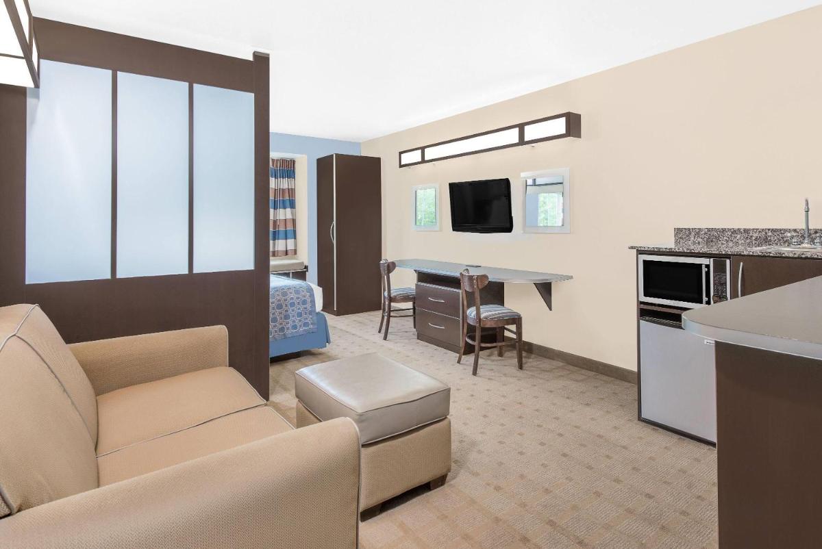 Microtel Inn & Suites by Wyndham Waynesburg - Housity