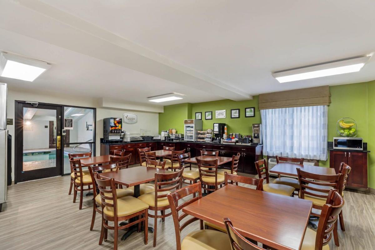 Sleep Inn Denver Tech Center - Housity