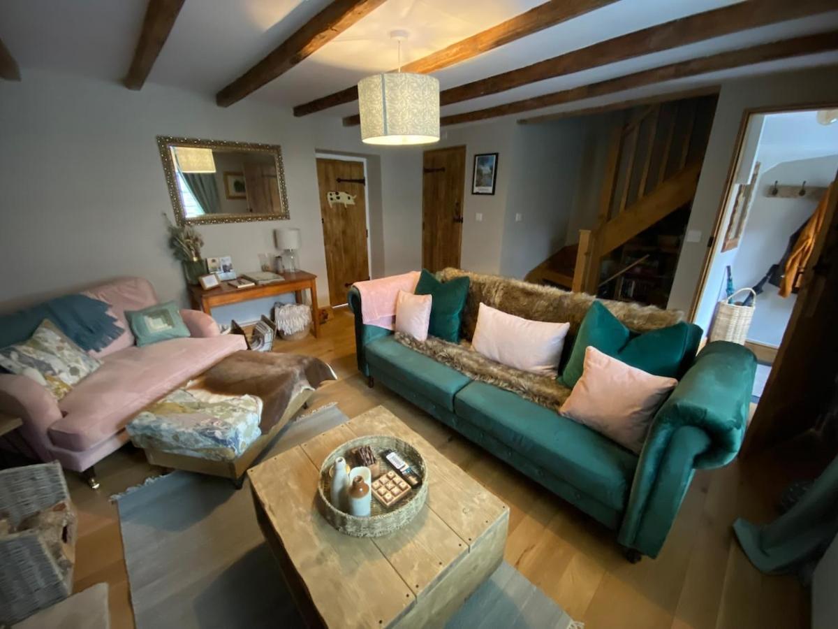 The Old Dairy Cottage - Housity