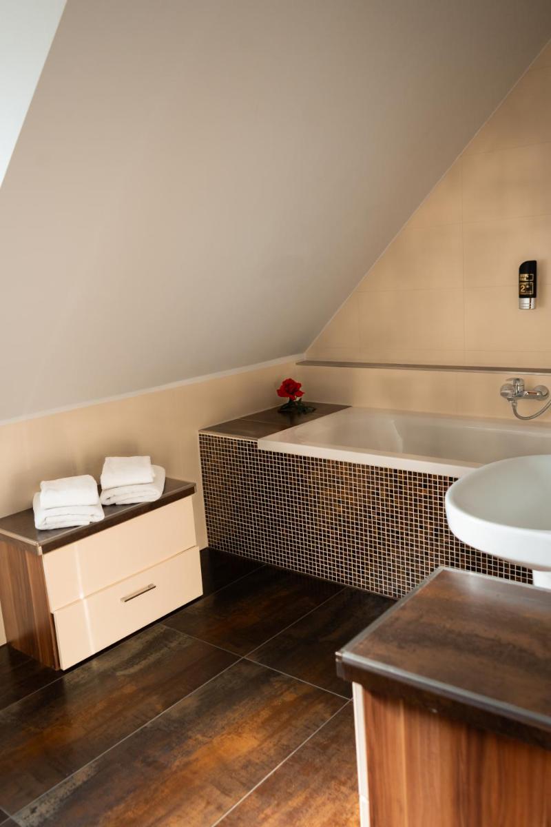 Hotel und Restaurant Rosenkranz - Housity