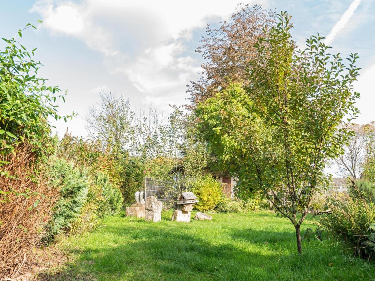 Charmantes Ferienhaus mit eigenem Garten - Housity