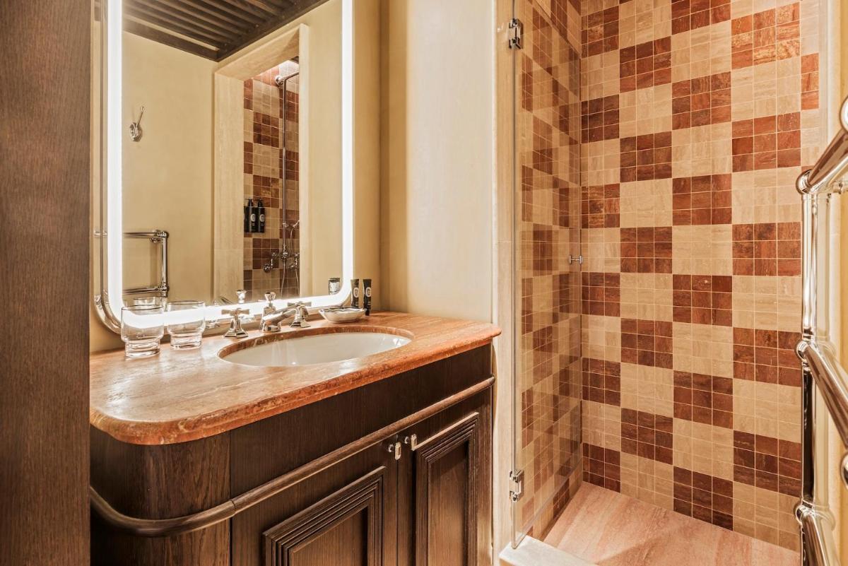 Salle de bains dans l'établissement Hotel Hana