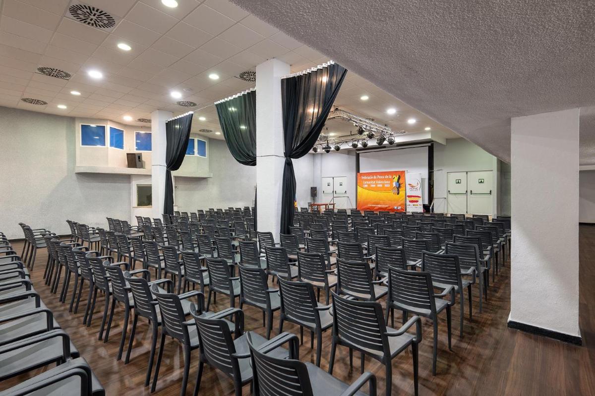 Zona business o sala de conferencias en Hotel Playas de Guardamar