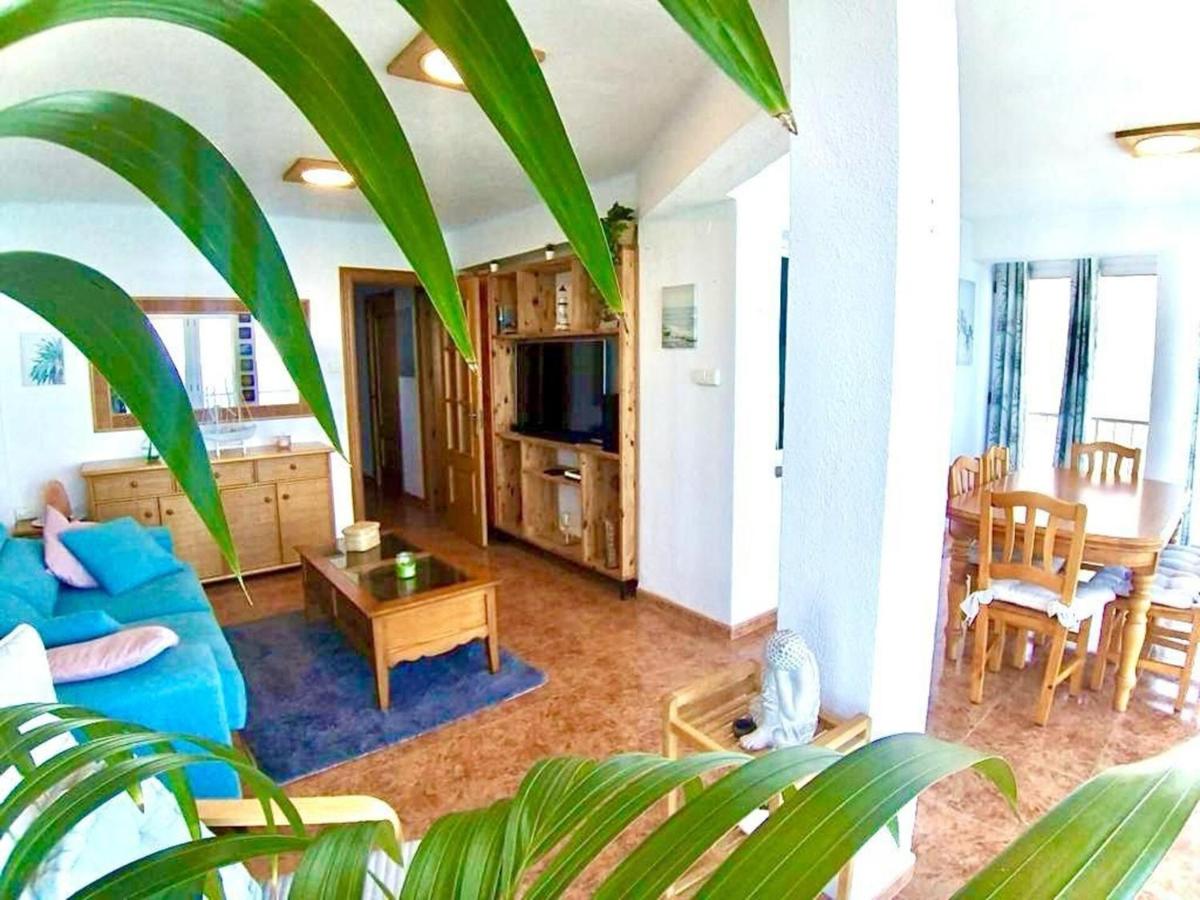 Oceanfront Apartment with Panoramic Seaview - Housity