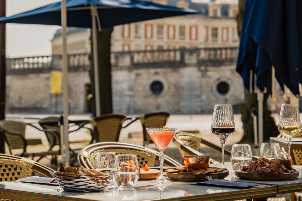 Boissons dans l'établissement Hôtel Les Lumières - Relais & Châteaux