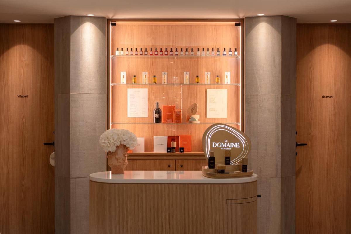 Cuisine ou kitchenette dans l'établissement Hôtel Les Lumières - Relais & Châteaux
