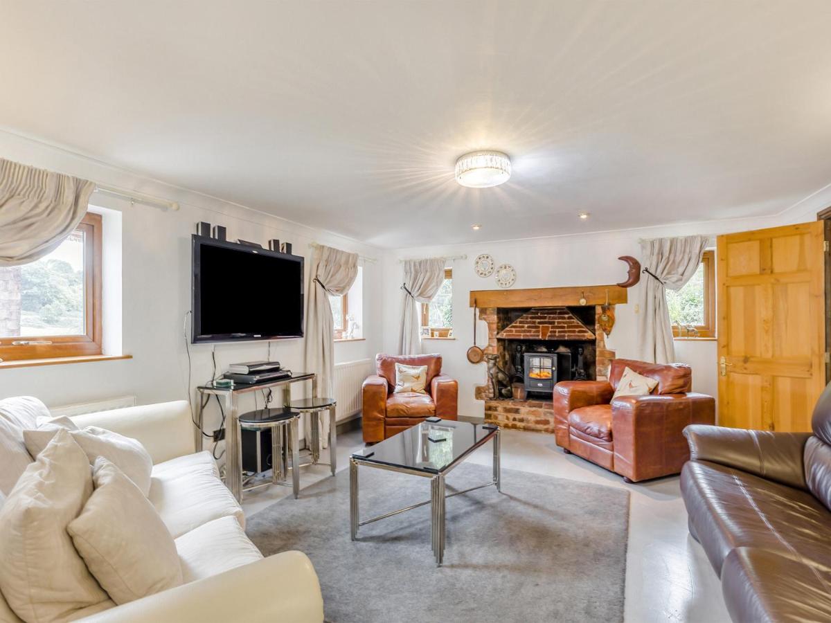 Ladymoor - Housity