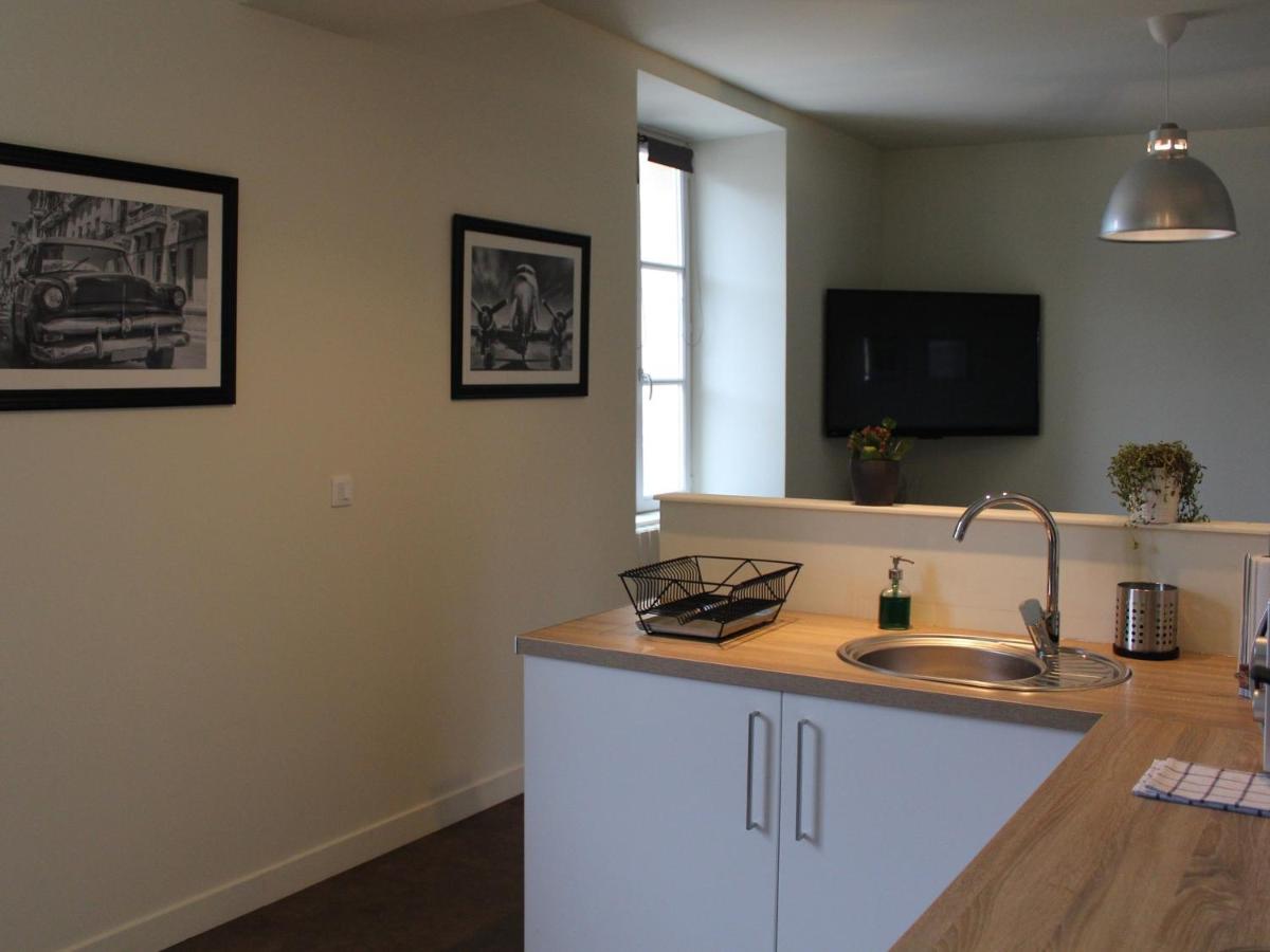 Appartement Central à Briey : 2 Ch, Cuisine équipée, Proche Commerces et Activités - FR-1-584-105 - Housity