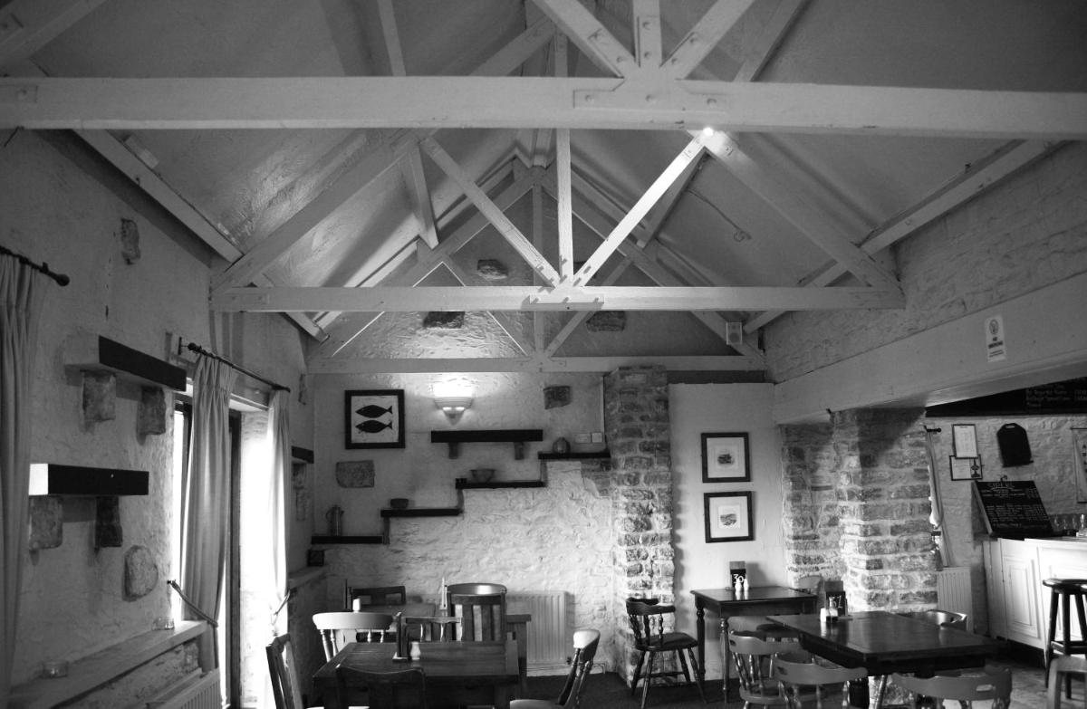 The Scott Arms - Housity