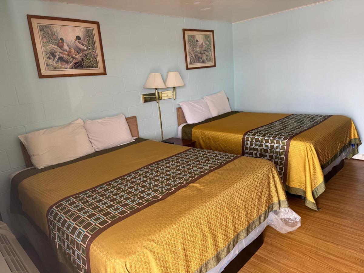Super 7 Inn - Housity