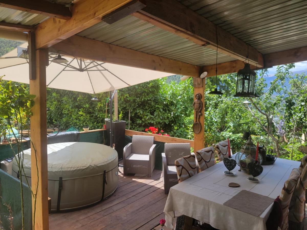 LA CABANE, petite chambre agréable dans maison en bois - Housity