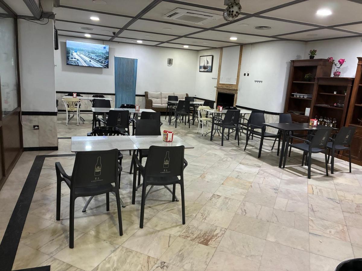 Hostal Restaurante La Niña - Housity