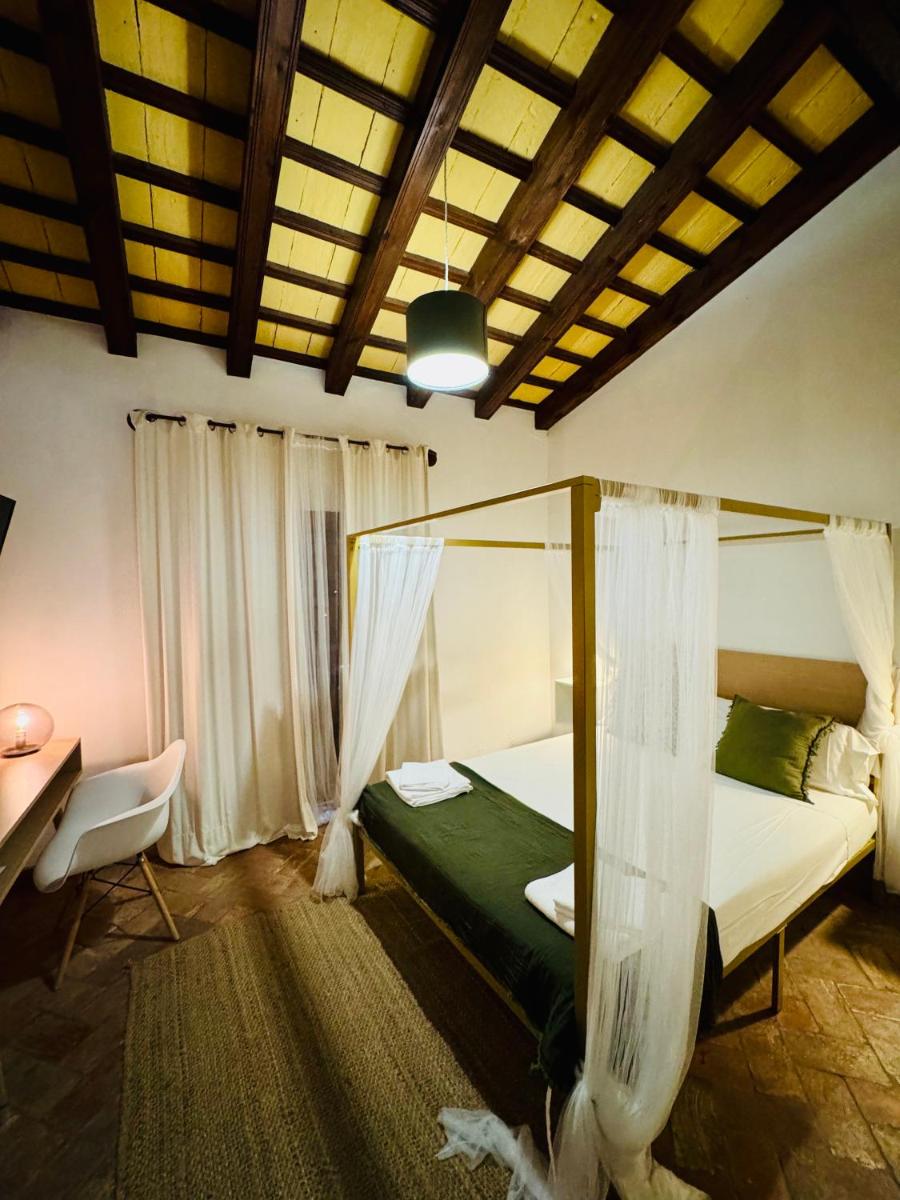 FRENTEABASTOS Boutique - Housity