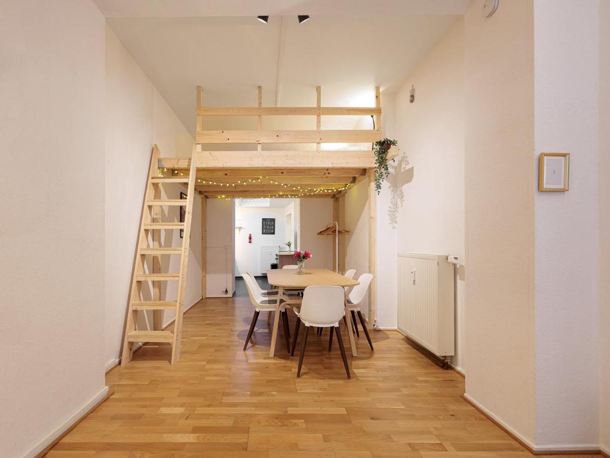FeWocation Apartments - Central - Near Train Station - Housity