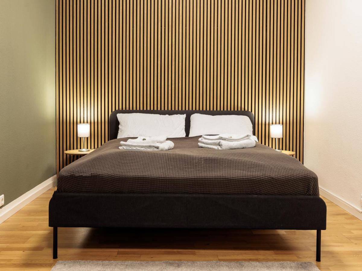 FeWocation Apartments - Central - Near Train Station - Housity