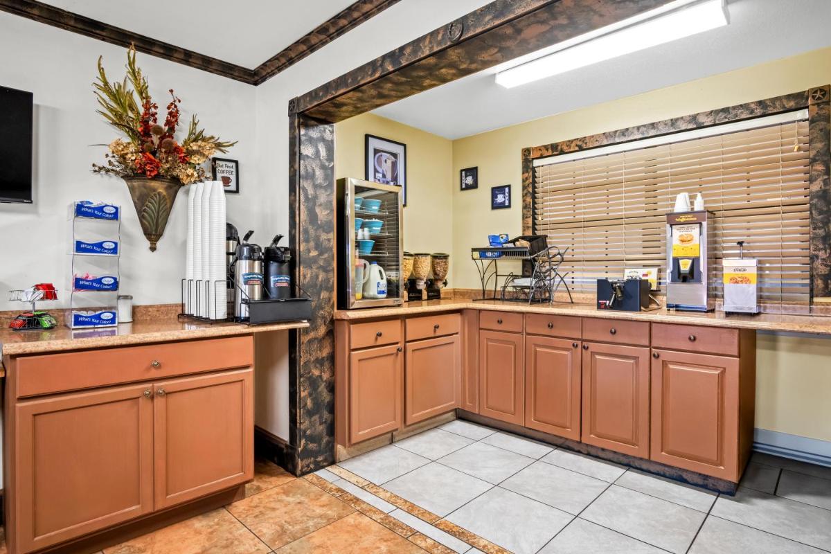Americas Best Value Inn Midlothian - Housity