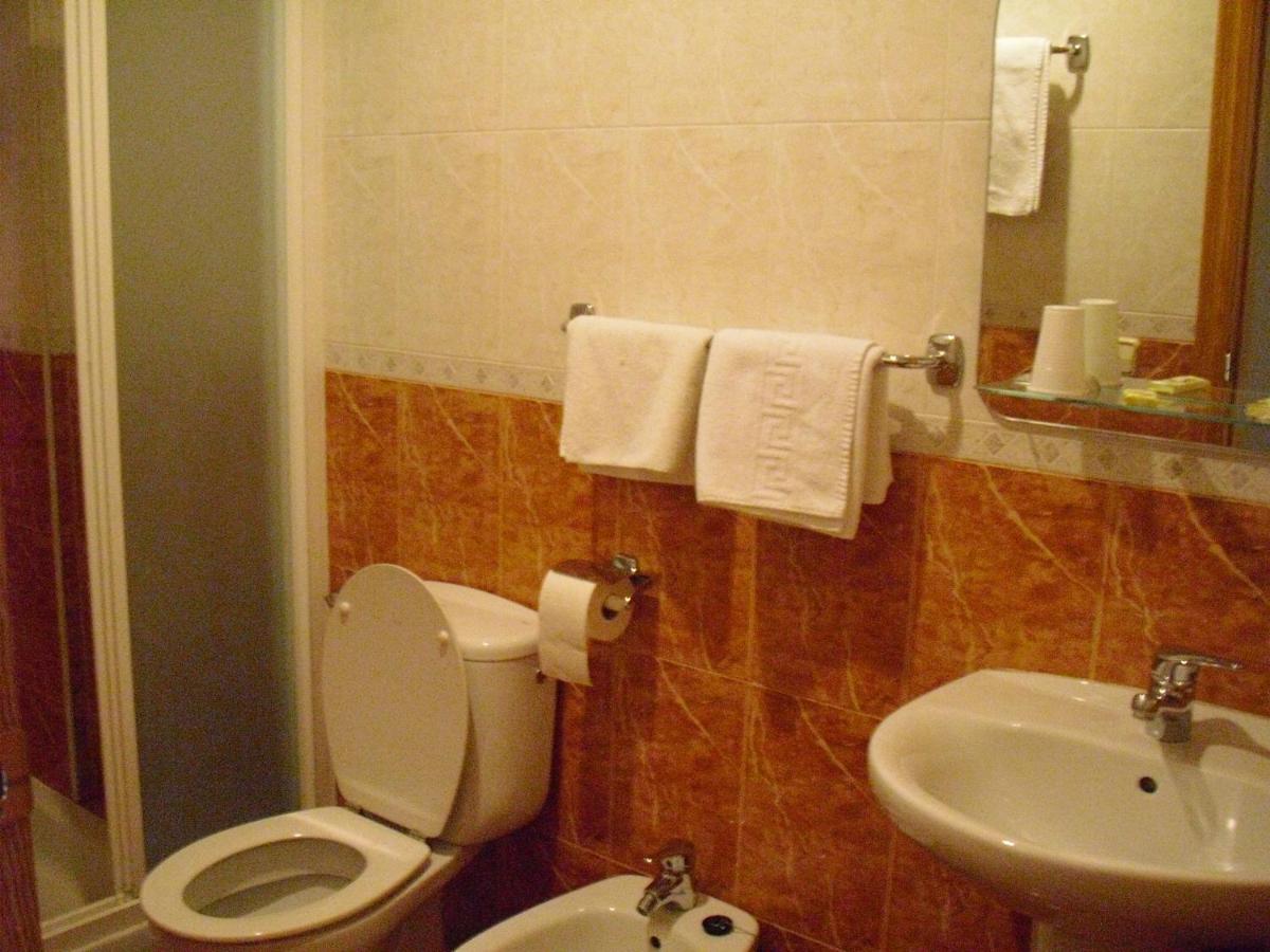 Hostal Sunami - Housity