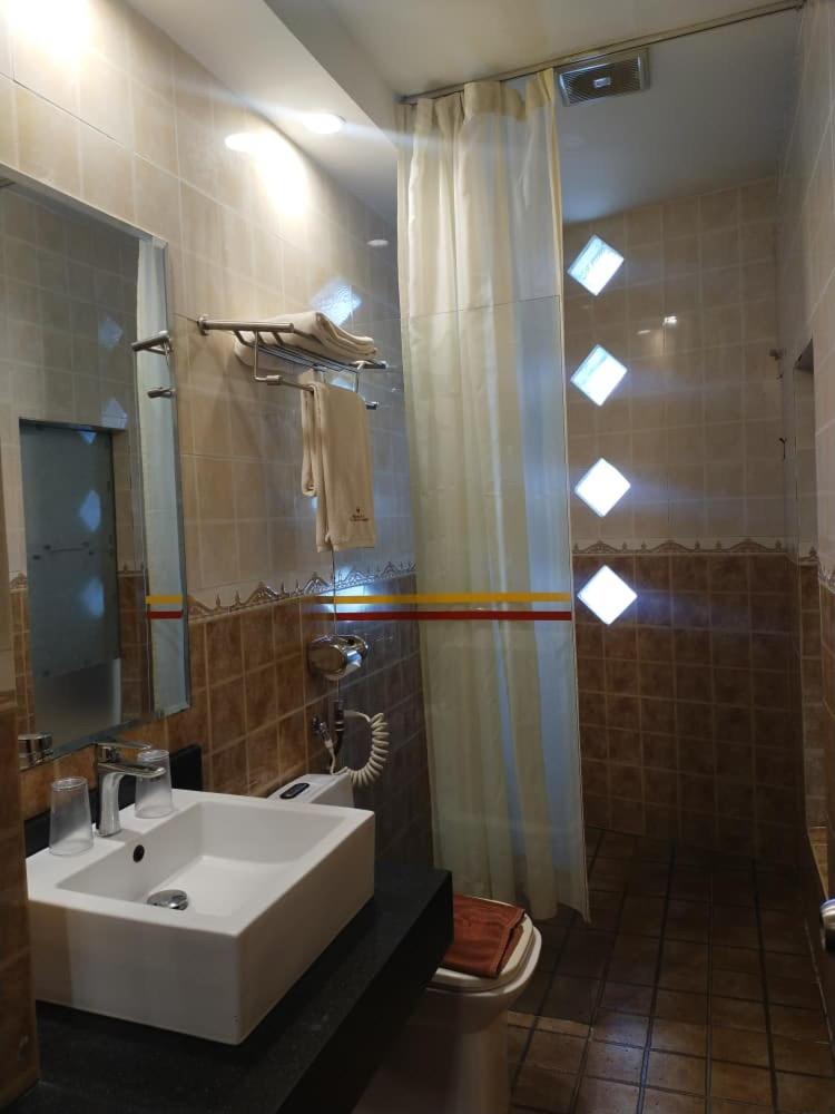 Hotel & Apartment Ambassador 3 - Housity