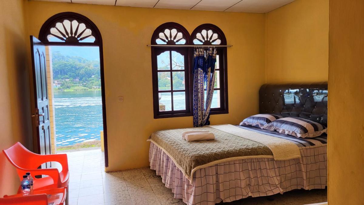Abadi Guest House Tuktuk - Housity