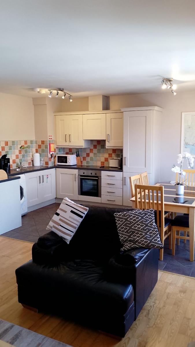 Apt 7A Waterfoot Apartment - Housity