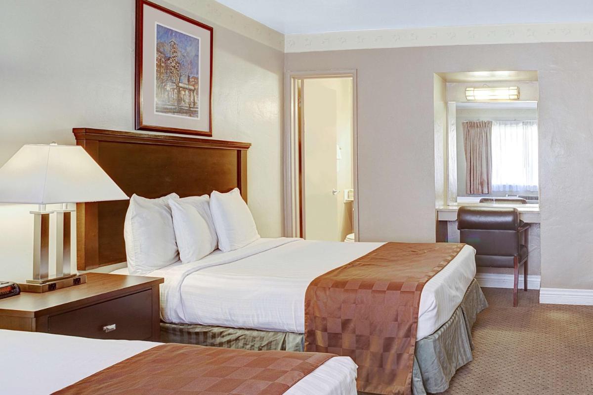 Travelodge by Wyndham Everett City Center - Housity