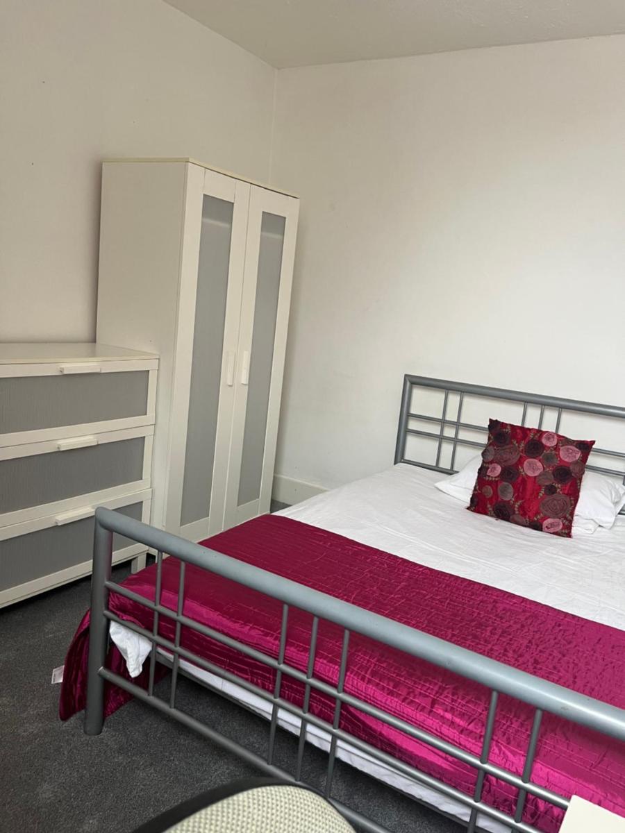 Augustine House - Housity