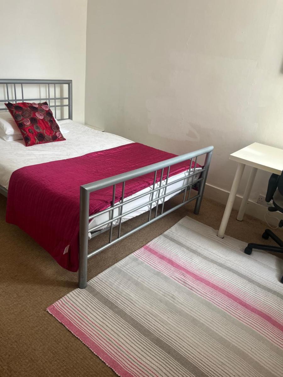 Augustine House - Housity