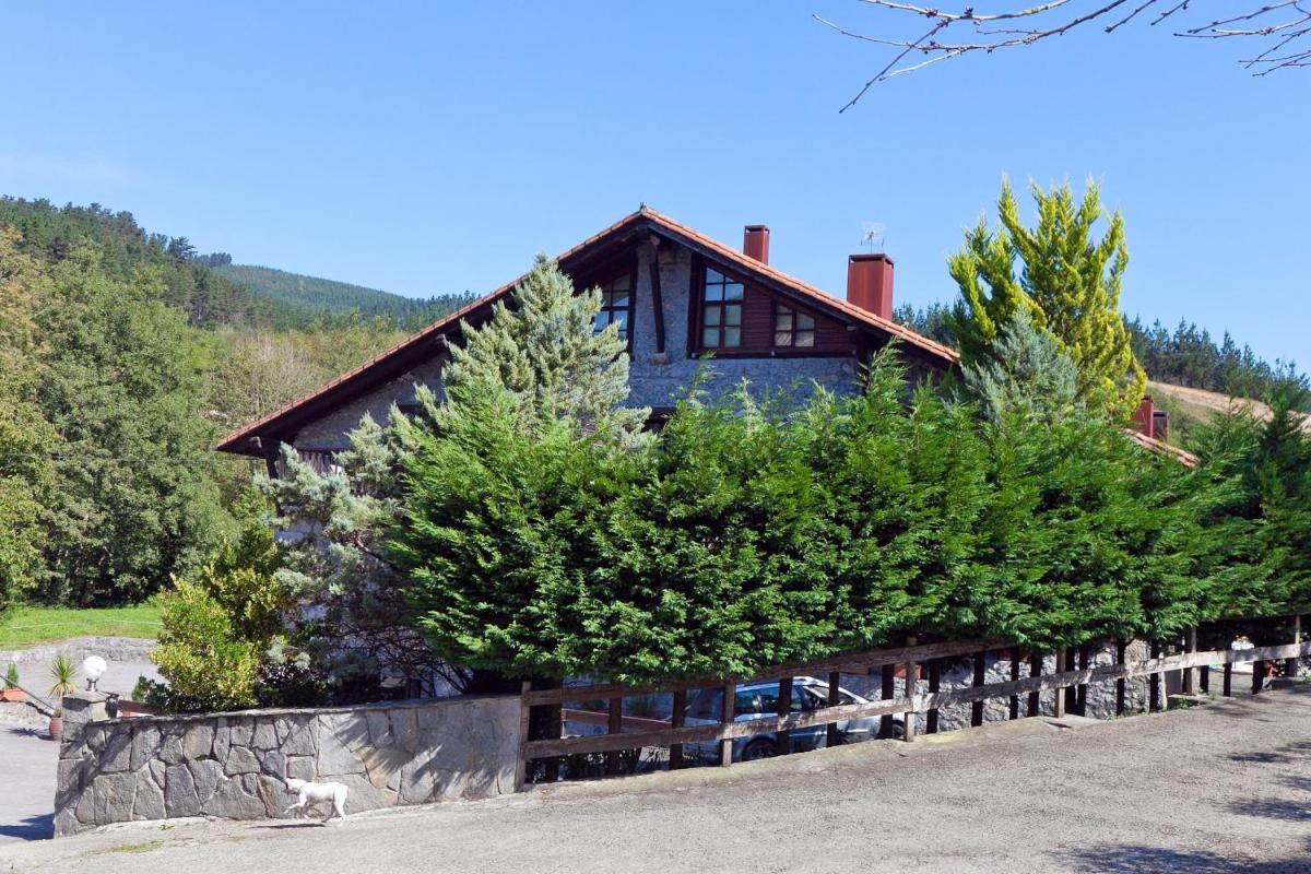 Hotel Antsotegi - Housity