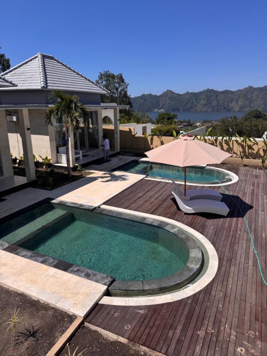 The Breezy Volcano - Housity