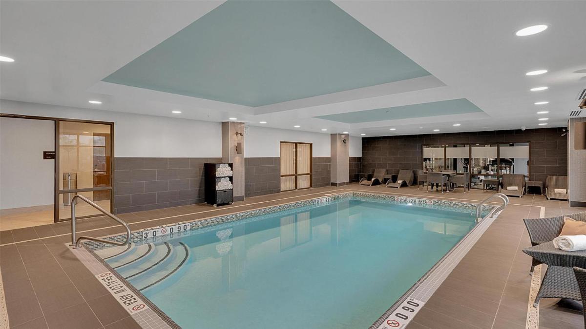 Hampton Inn & Suites by Hilton Toronto Markham - Housity