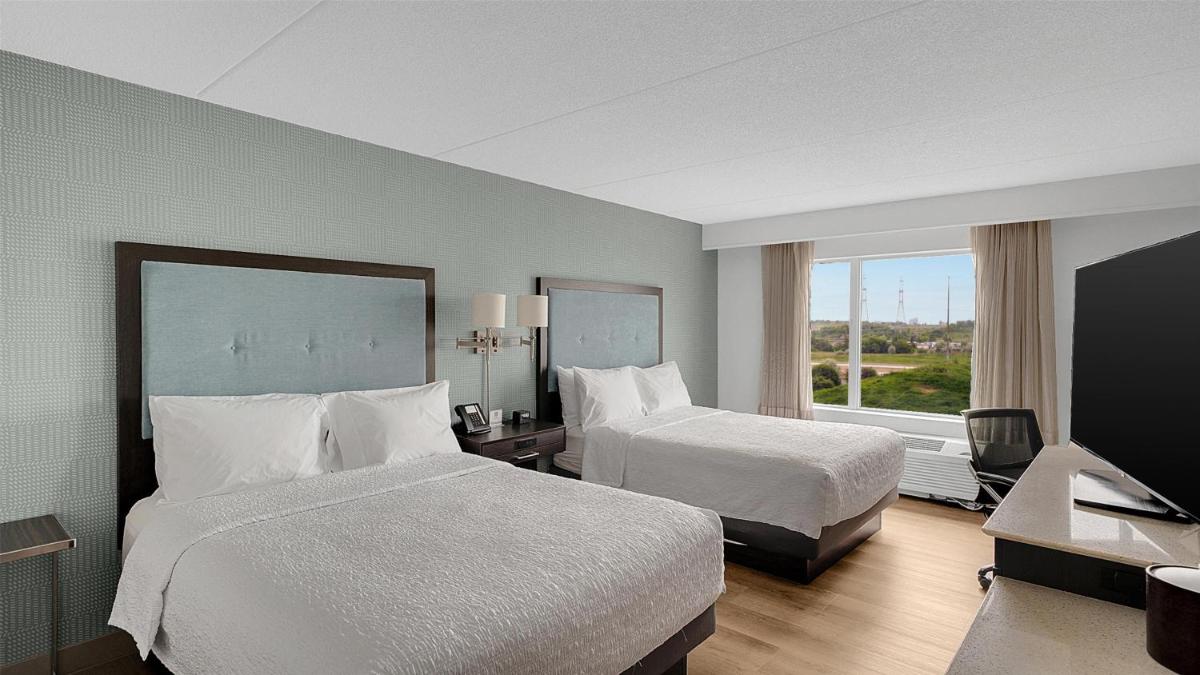 Hampton Inn & Suites by Hilton Toronto Markham - Housity