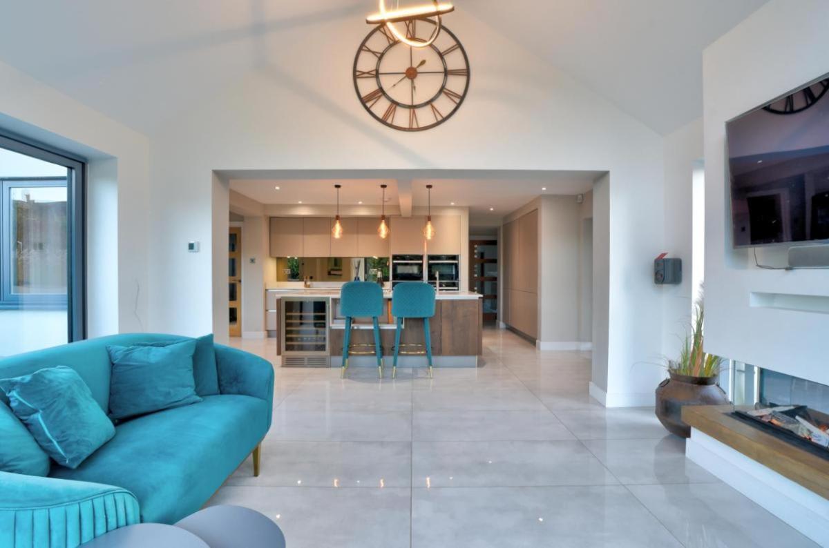 Stunning large house in Green Dunmow - Housity