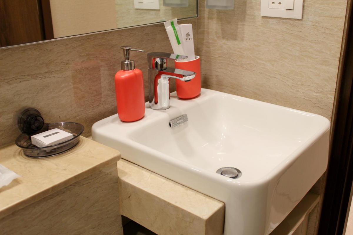 Maxxvalue Apartment Hiranandani Powai - RH5 - Hizvo