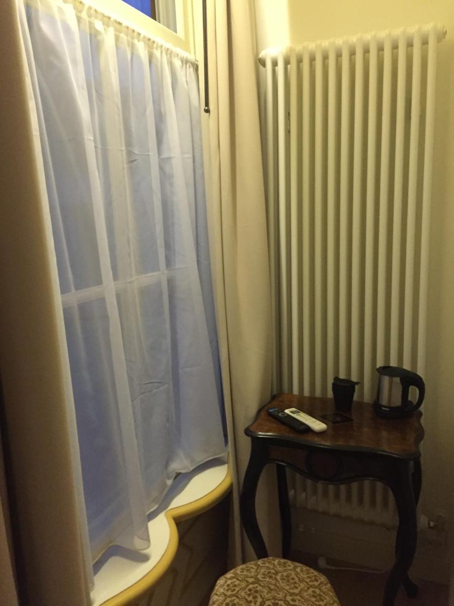 Hotel De Gulden Waagen - Housity