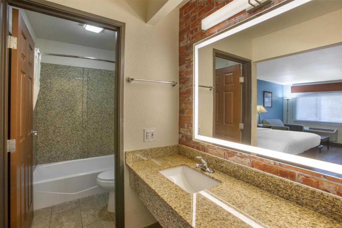 Best Western Copper Hills Inn - Housity