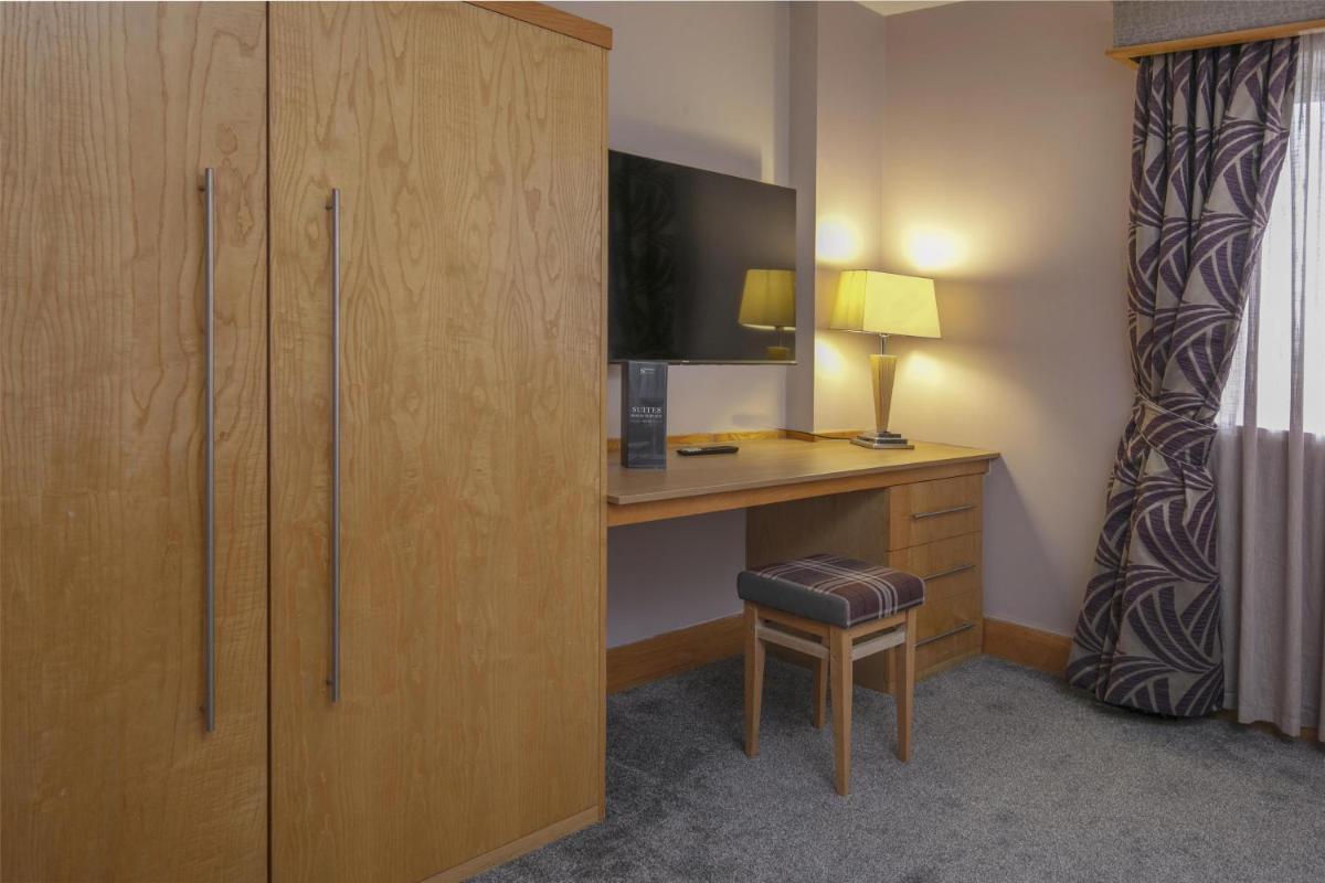 Best Western Premier Knowsley Suites Hotel & Spa - Housity