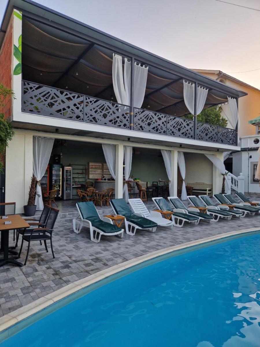 Garni Hotel Panorama Lux - Housity