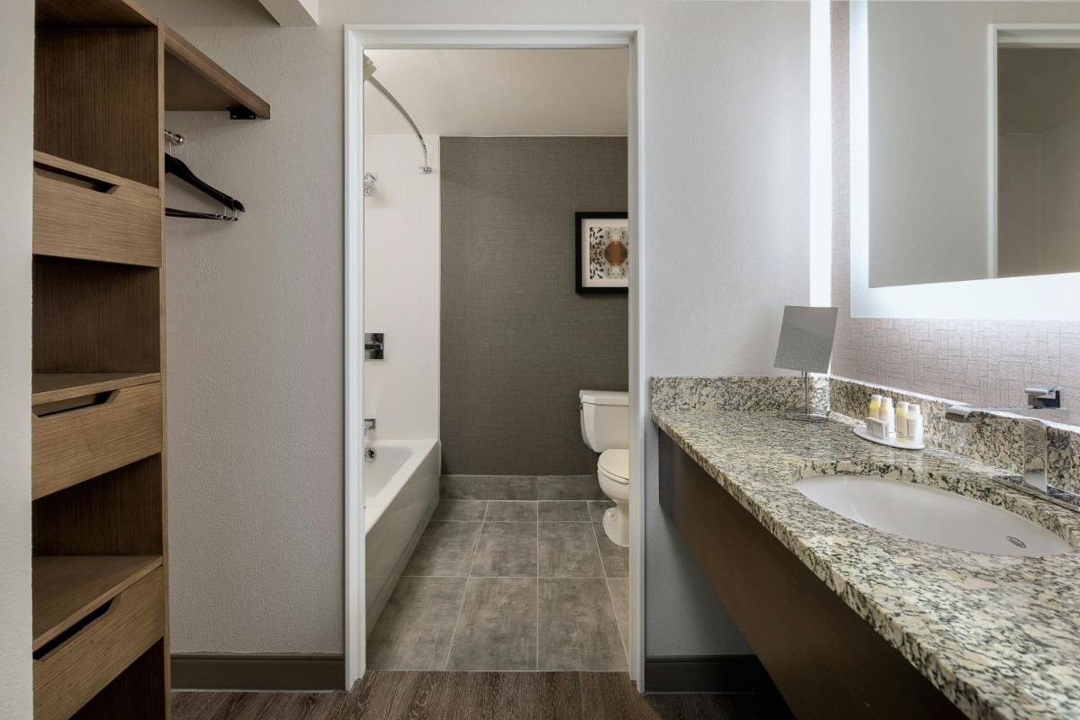 Courtyard Fort Worth Downtown/Blackstone - Housity